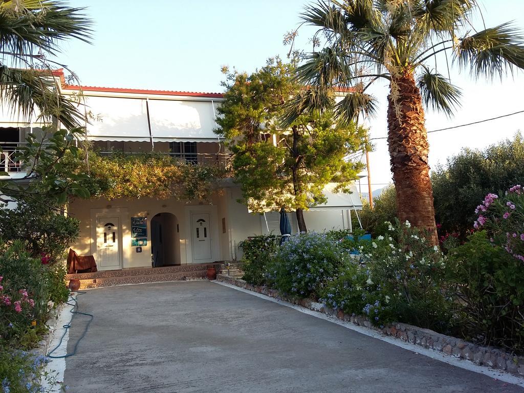 Elea Guesthouse Galaxídhion Exteriér fotografie